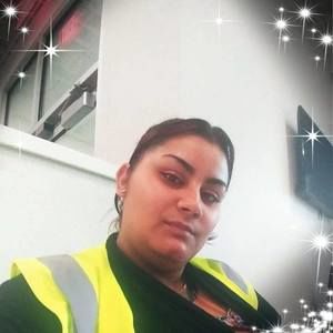 Meet your Posher, Sarahi